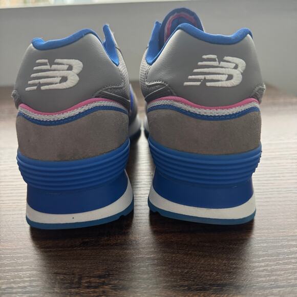 NIB New Balance 574 Suede Low Top Classic Sneakers in Gray/Blue/White - Picture 8 of 12